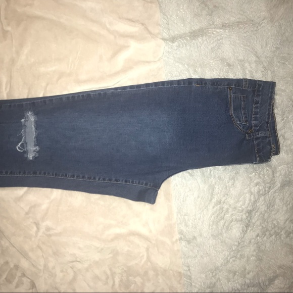 Rue21 blue jeans with distressed knees - Picture 3 of 3